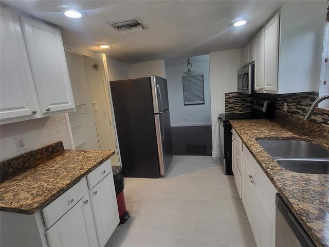 15578 N 87th Rd, Loxahatchee, FL 33470