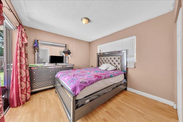 3560 NW 34th Way, Lauderdale Lakes, FL 33309