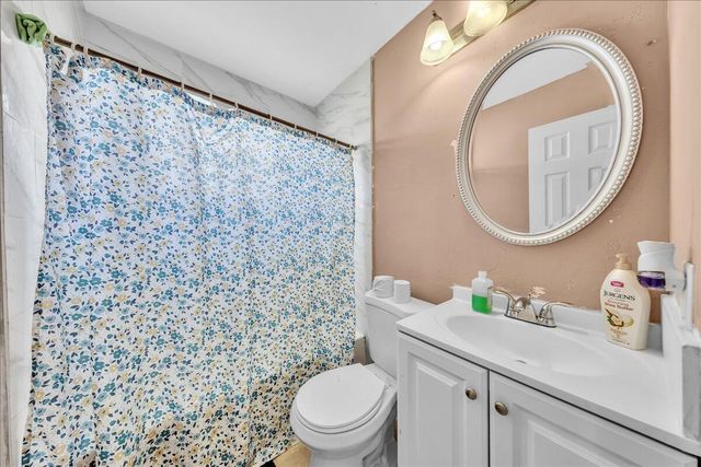 3560 NW 34th Way, Lauderdale Lakes, FL 33309