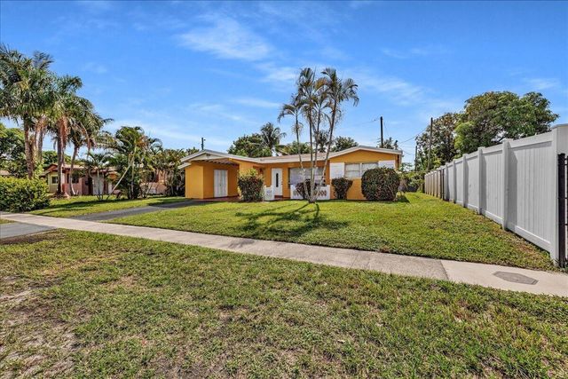 3560 NW 34th Way, Lauderdale Lakes, FL 33309