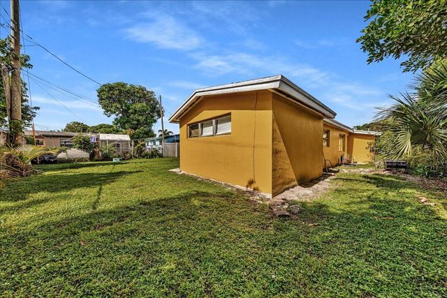 3560 NW 34th Way, Lauderdale Lakes, FL 33309