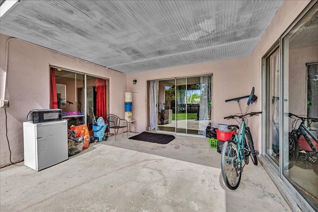 3560 NW 34th Way, Lauderdale Lakes, FL 33309