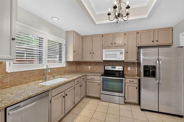 11711 Memorial Drive, Houston, TX 77024