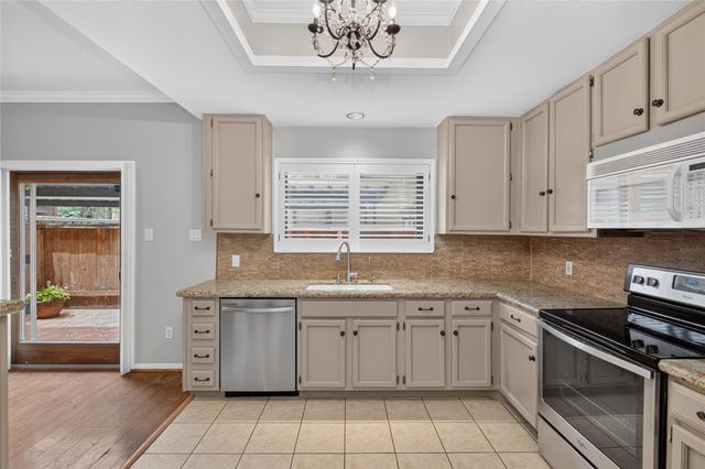 11711 Memorial Drive, Houston, TX 77024