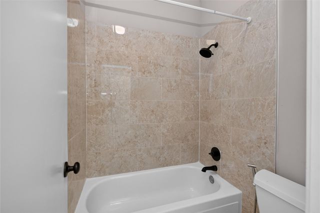 11711 Memorial Drive, Houston, TX 77024