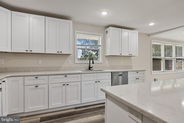55 SHAWNEE AVE, Rockaway, NJ 07866