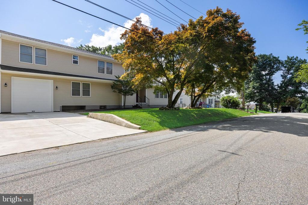 55 SHAWNEE AVE, Rockaway, NJ 07866