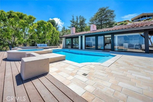 29813 Knoll View Drive, Rancho Palos Verdes, CA 90275