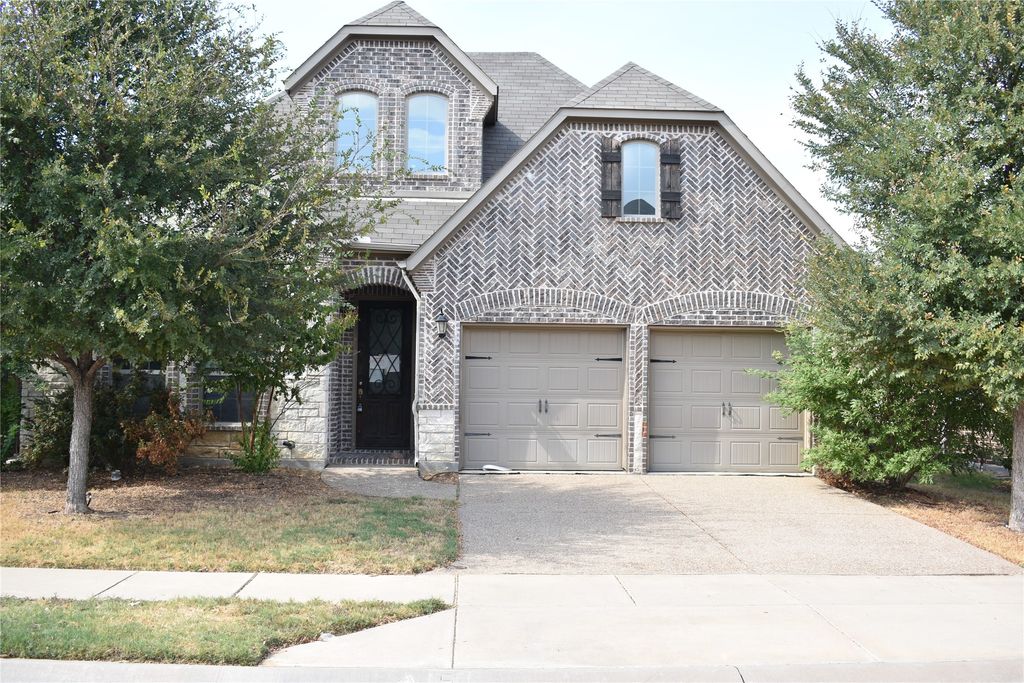 1009 Olivia Drive, Lewisville, TX 75067 — exterior