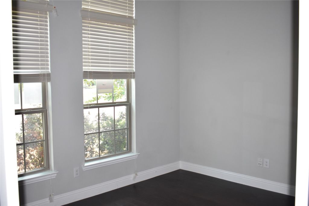 1009 Olivia Drive, Lewisville, TX 75067 — photo 3