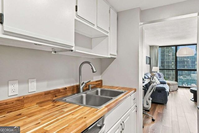1280 W Peachtree Street NW 2613, Atlanta, GA 30309