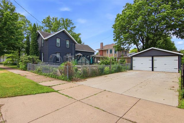404 Coleman Street, Chippewa Falls, WI 54729