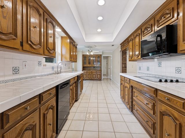 8826 Flint Falls Drive, Dallas, TX 75243