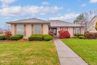 43939 Manitou Drive, Clinton Township, MI 48038