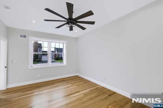 578 Pine Avenue, Saddle Brook, NJ 07663