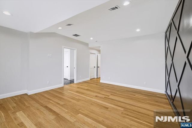 578 Pine Avenue, Saddle Brook, NJ 07663