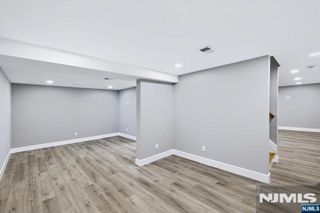 578 Pine Avenue, Saddle Brook, NJ 07663