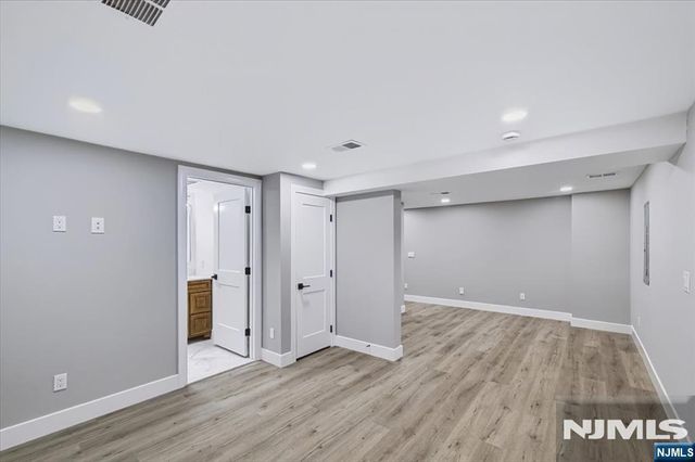 578 Pine Avenue, Saddle Brook, NJ 07663