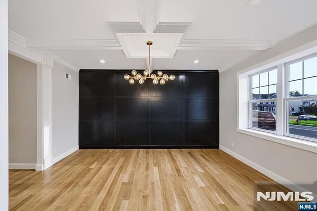 578 Pine Avenue, Saddle Brook, NJ 07663