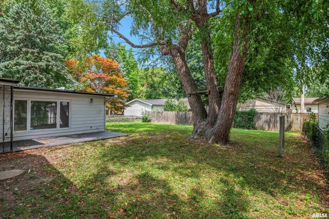 28 BEL AIRE Drive, Springfield, IL 62703