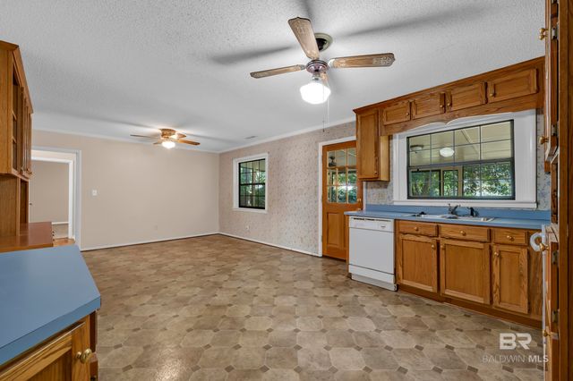 610 Johnson Avenue, Fairhope, AL 36532