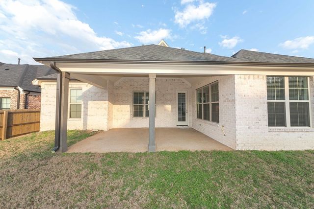 5143 E LAWRENCEBURG LN, Lakeland, TN 38002