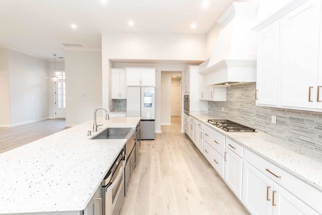 5143 E LAWRENCEBURG LN, Lakeland, TN 38002