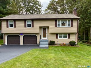 60 Nutmeg Road, Bristol, CT 06010