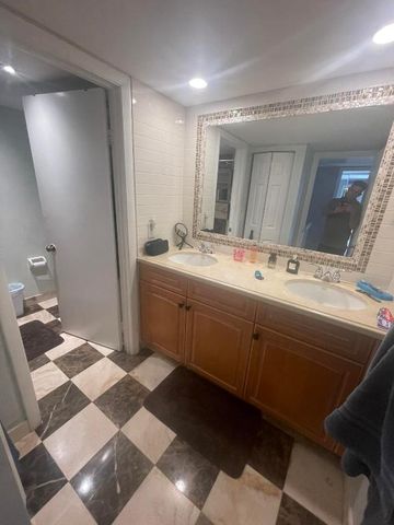 47 Lake Arbor Drive, Palm Springs, FL 33461