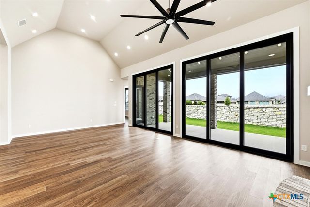 333 Tumbling Creek Run, Kyle, TX 78640
