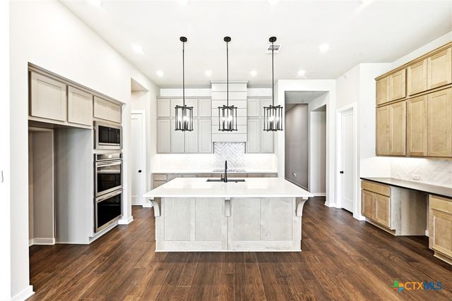333 Tumbling Creek Run, Kyle, TX 78640