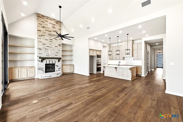 333 Tumbling Creek Run, Kyle, TX 78640