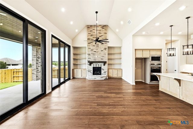 333 Tumbling Creek Run, Kyle, TX 78640