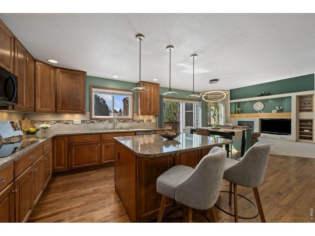 1410 Wildrose Dr, Longmont, CO 80503