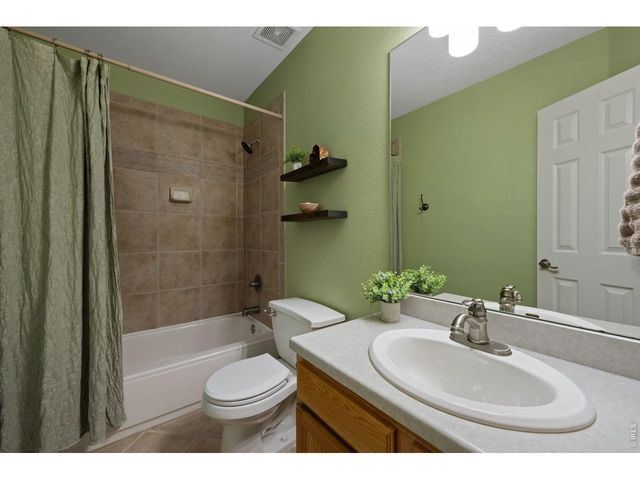 1410 Wildrose Dr, Longmont, CO 80503