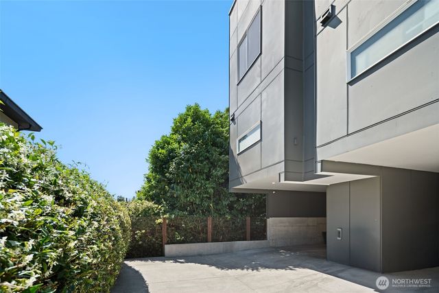 3007 NW 56th Street, Seattle, WA 98107
