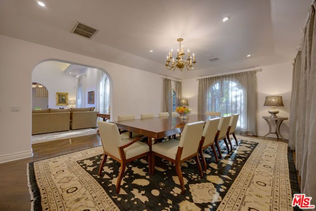 616 N Maple Drive, Beverly Hills, CA 90210