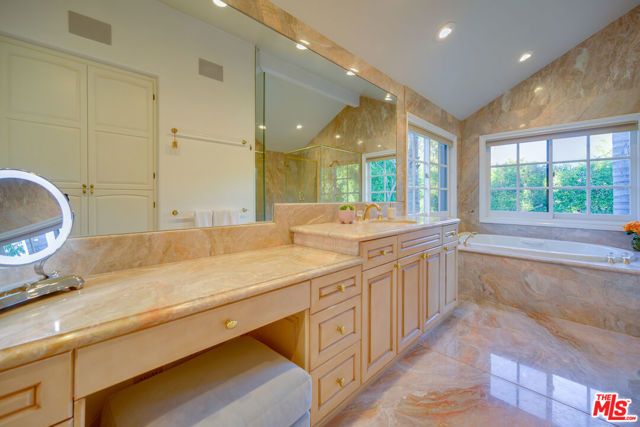 616 N Maple Drive, Beverly Hills, CA 90210