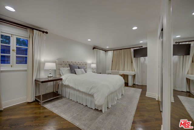 616 N Maple Drive, Beverly Hills, CA 90210