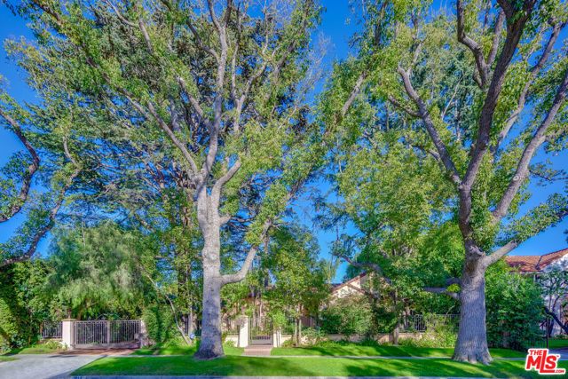 616 N Maple Drive, Beverly Hills, CA 90210