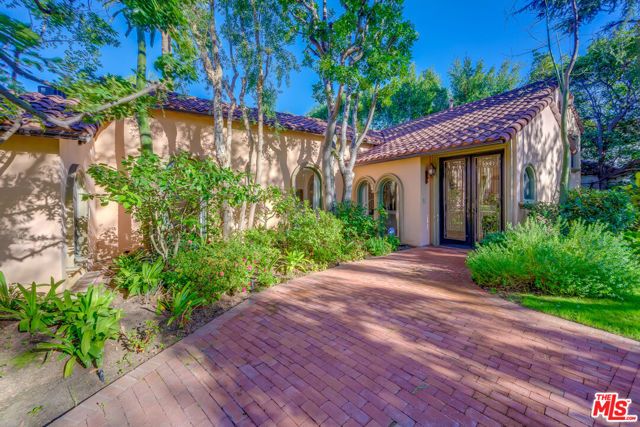 616 N Maple Drive, Beverly Hills, CA 90210