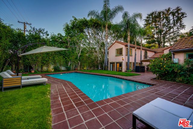 616 N Maple Drive, Beverly Hills, CA 90210