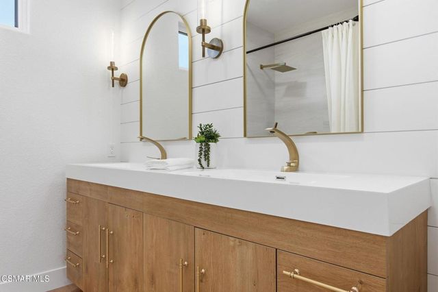 5733 Carell Avenue, Agoura Hills, CA 91301