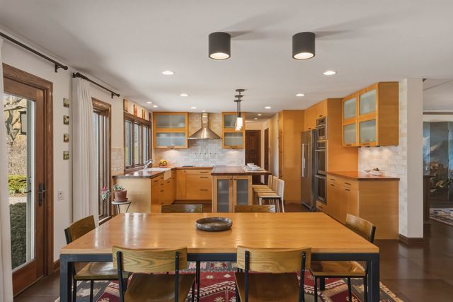 568 Plymouth Drive, Inverness, IL 60067