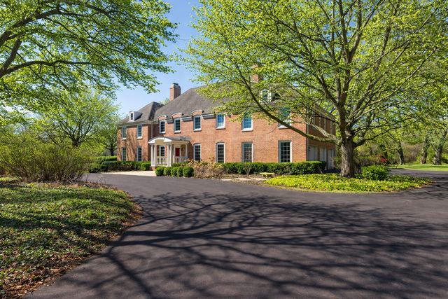 568 Plymouth Drive, Inverness, IL 60067