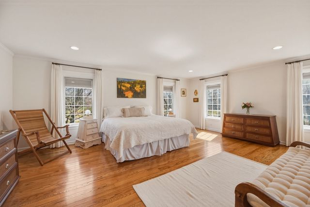 568 Plymouth Drive, Inverness, IL 60067