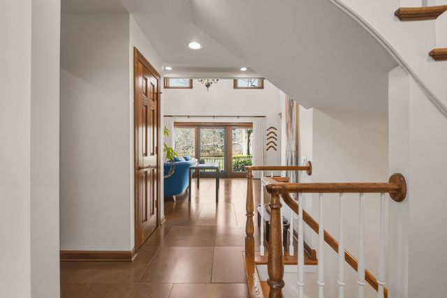 568 Plymouth Drive, Inverness, IL 60067