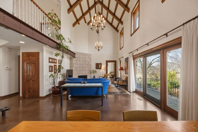 568 Plymouth Drive, Inverness, IL 60067