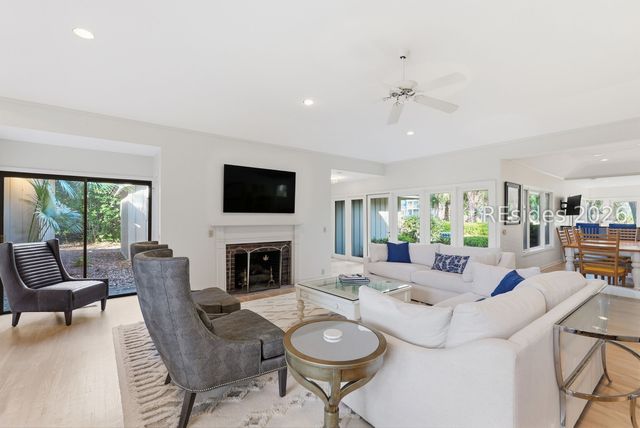 28 Beach Lagoon Road W, Hilton Head Island, SC 29928