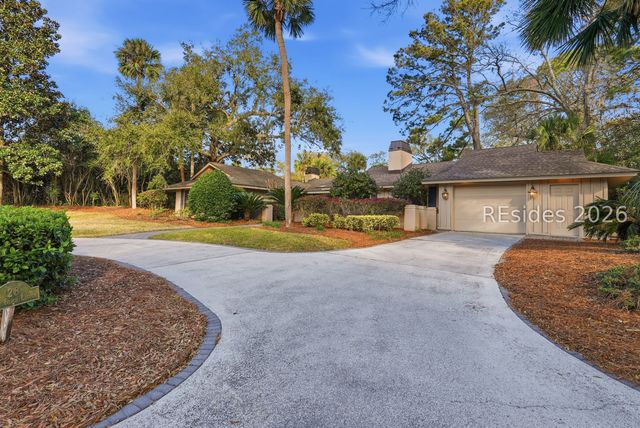 28 Beach Lagoon Road W, Hilton Head Island, SC 29928